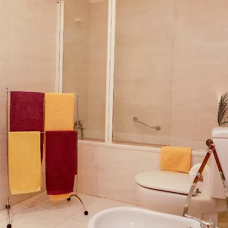 Infante Apartment *