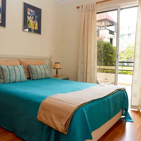 Infante Apartment *